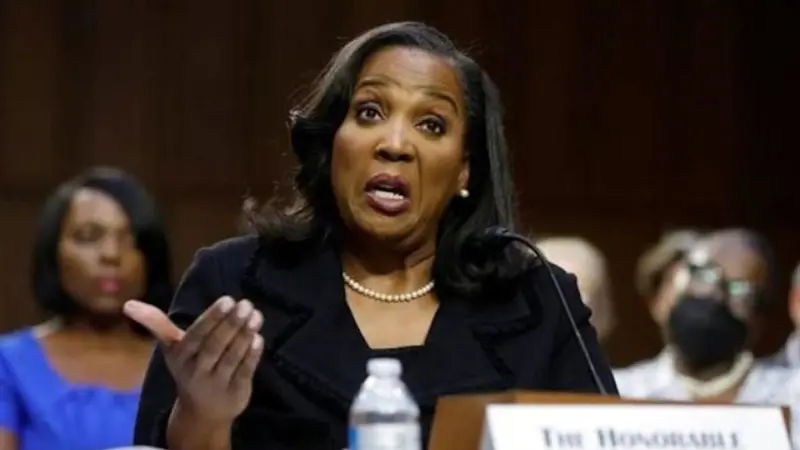 Donald Trump amenaza con despedir a Lisa Cook de la Reserva Federal por fraude hipotecario