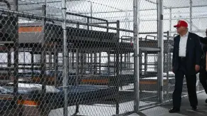 Orden de cierre para el Centro de Detención Migratorio Alligator Alcatraz en Florida