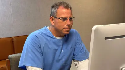 Niegan libertad condicional a Erik Men&eacute;ndez; su hermano Lyle espera audiencia