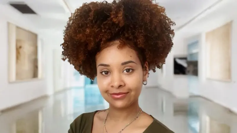 Dominicana en Italia publica su primer libro de poesía "O tutto o Niente"
