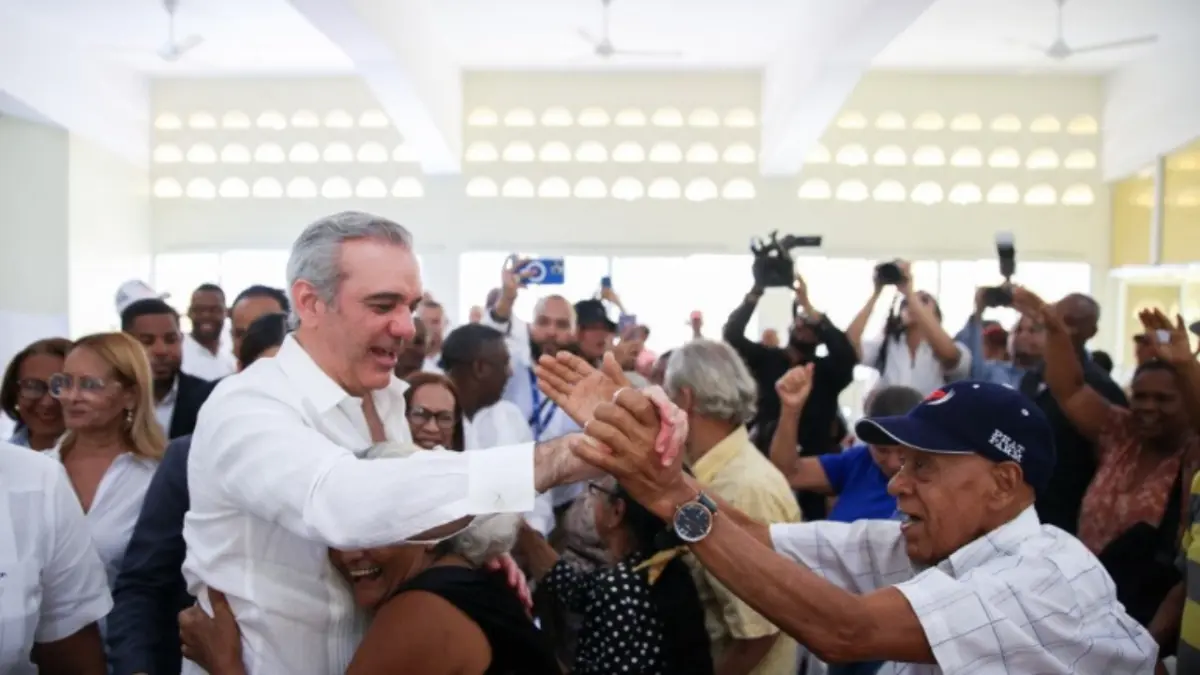 Abinader entregará escuelas, hospital, carreteras y títulos de propiedad este fin de semana