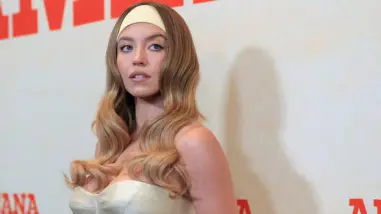 Sydney Sweeney responde a críticas por su jabón hecho con agua de baño: "Fueron principalmente las chicas quienes comentaron"