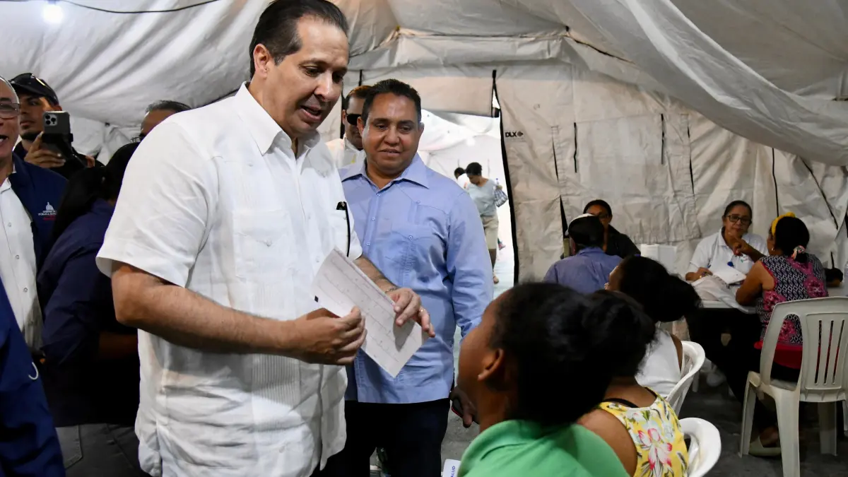 El ministro de Salud, Víctor Atallah