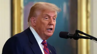 Trump compara posible reunión entre Putin y Zelenski con "aceite y vinagre" y se aleja de negociaciones