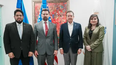 Ito Bison&oacute; recibe delegaci&oacute;n de Defensa de EE. UU. para intercambiar perspectivas en materia de comercio