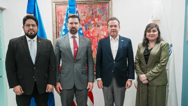 Ito Bisonó recibe delegación de Defensa de EE. UU. para intercambiar perspectivas en materia de comercio