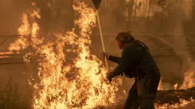 España baja a 14 fuegos activos, pero con peligro extremo por reproducciones de focos