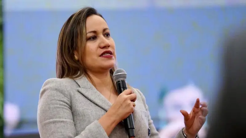 Carolina Corcho, la exministra de Petro que quiere afianzar el mandato del cambio en 2026