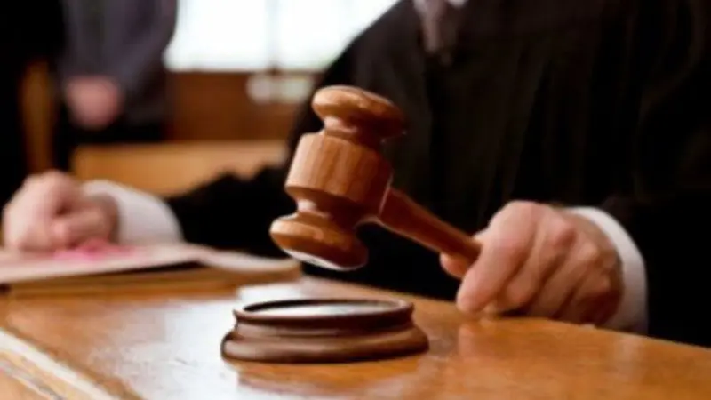 Condenan a siete años de cárcel para agente policial que robó a unas señoras