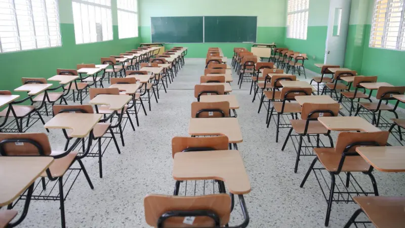 Gobierno afirmó que el 100% de los estudiantes recibirán su kit escolar