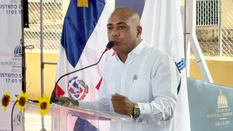 Regional 17 de Educación abre año escolar 2025-2026 con desfile patriótico en Monte Plata