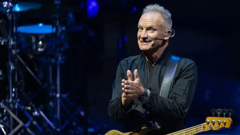 El cantante británico Sting demandado por sus excompañeros de The Police, según The Sun