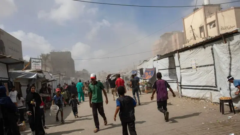 Israel mató el lunes a 75 gazatíes, 20 en un hospital y 17 buscando comida