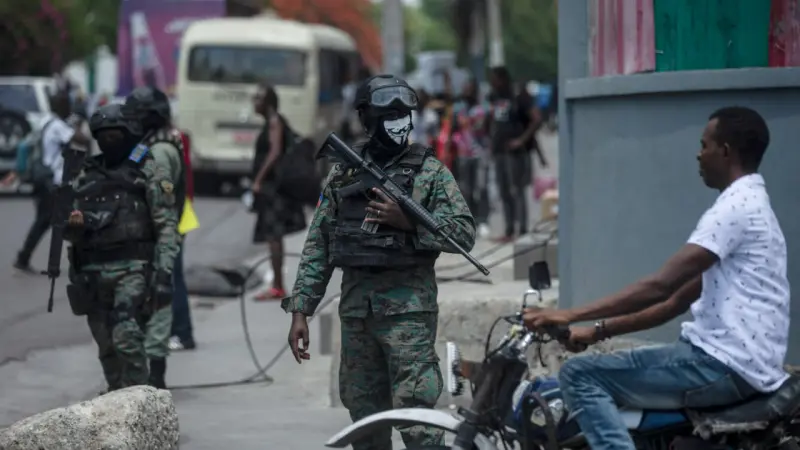 Policía de Haití recupera punto clave de comunicaciones tras enfrentamientos con pandillas