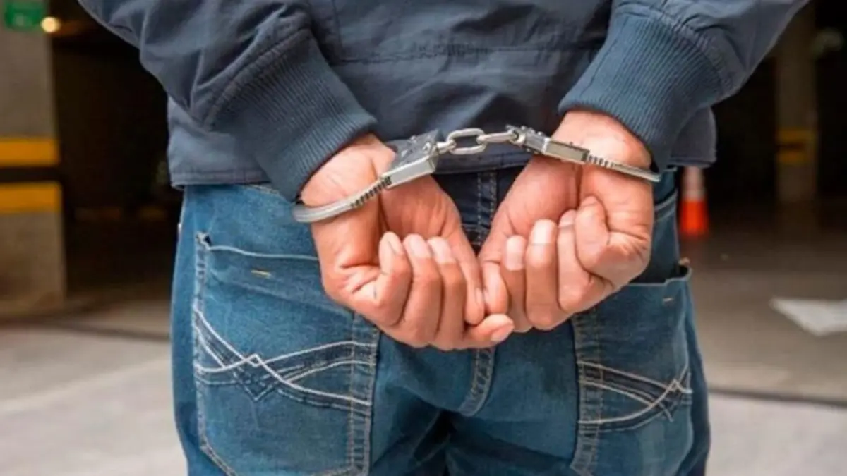 Diez años de prisión para dos agentes policiales por robo agravado