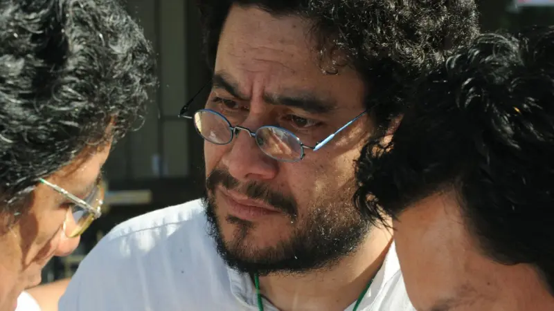 Senador Cepeda dice que Uribe busca dilatar su proceso para favorecer campaña electoral