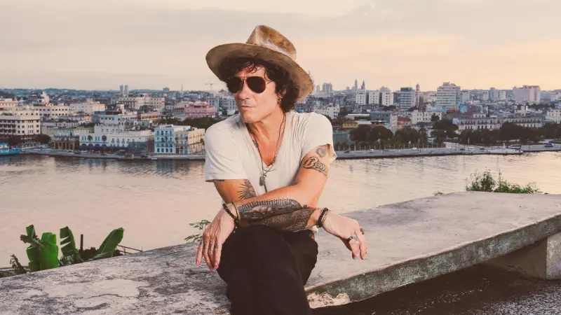 Enrique Bunbury será incluido en el Salón de la Fama de los Compositores Latinos en Musa Awards 2025