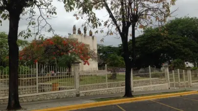Ayuntamiento de San Cristóbal desmiente cierre nocturno del Parque Piedras Vivas