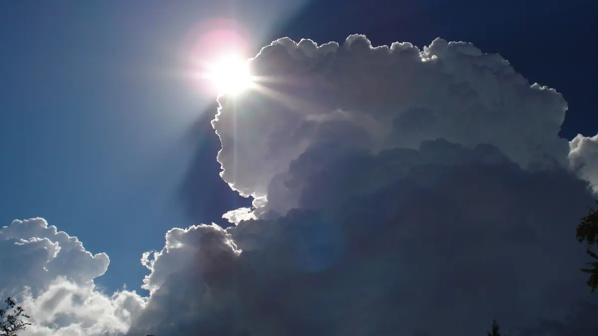 INDOMET prevé calor intenso y aguaceros vespertinos en provincias del interior