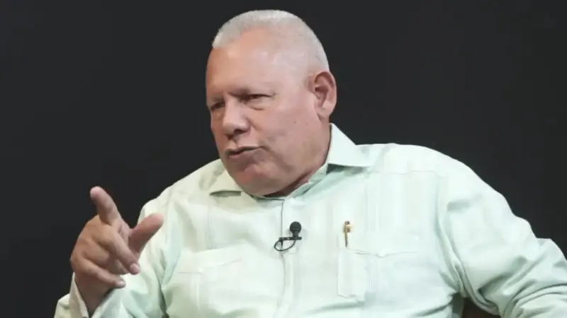 Impedimento de salida y grilletes a Rafael Guerrero Méndez