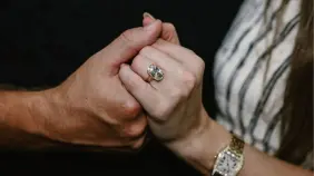 El anillo de compromiso de Taylor Swifft no es el más caro del siglo XXI