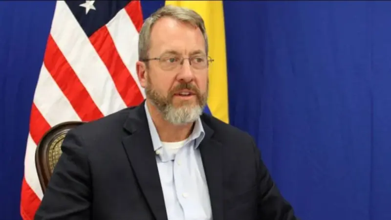 Diplomático de EEUU cree que todo el mundo espera la caída de Maduro pero no es el momento