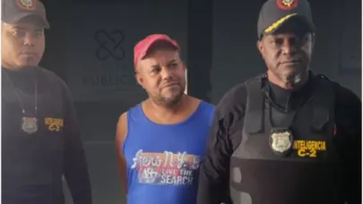Miembros de la Dirección de inteligencia CECCOM capturan prófugos por comercio ilícito en Puerto Plata