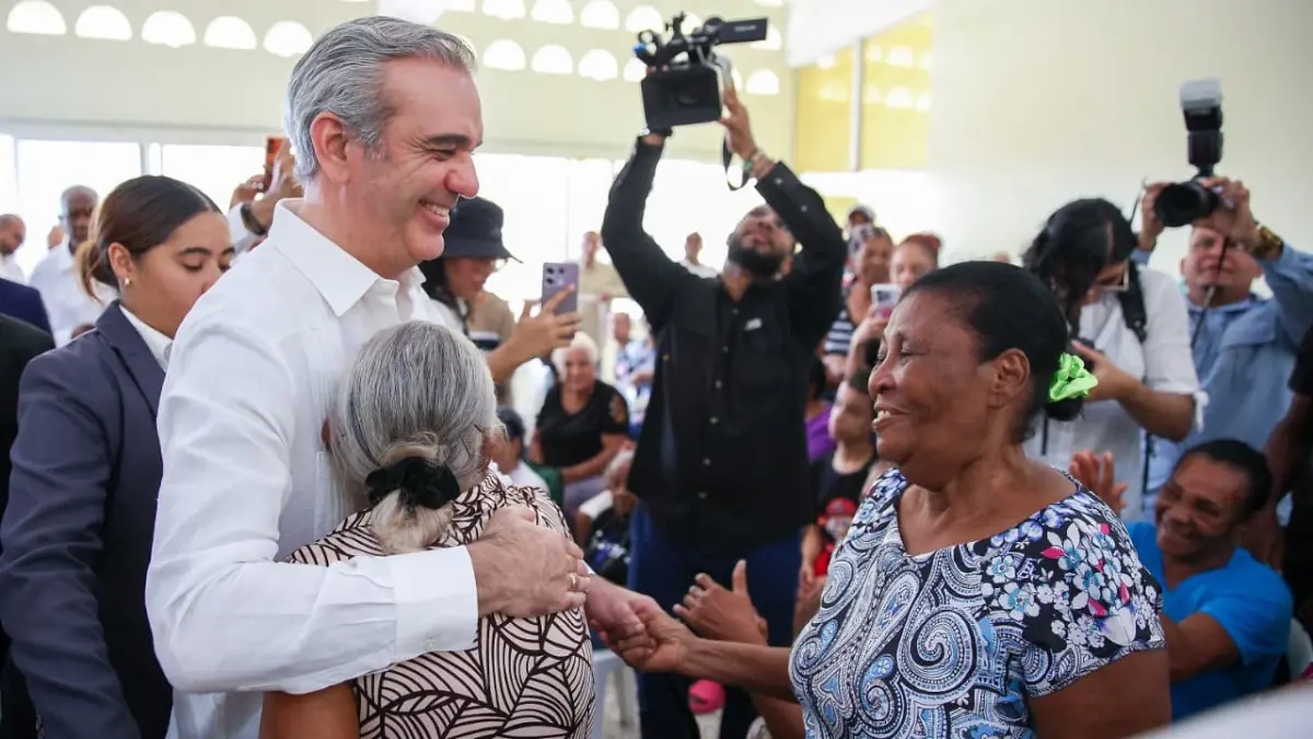 Presidente Abinader inaugura seis obras en Pedernales y Barahona