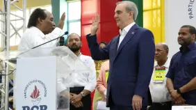 Zorrilla Ozuna esperó y Abinader cumplió juramento