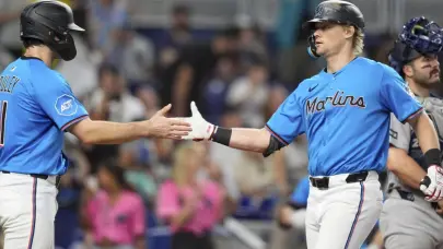 Marlins se imponen a los Mets, Yankees fijan r&eacute;cord y ganan los Medias Rojas