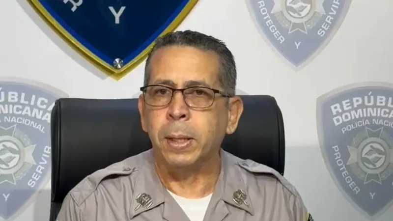 Policía Nacional persigue a seis hombres acusados de abusar de joven en Villa González; exhorta a entregarse