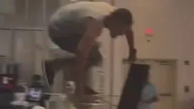 ¡Ataque a sillazos! Golpean a un hombre que hirió a una mujer en centro comercial de PR