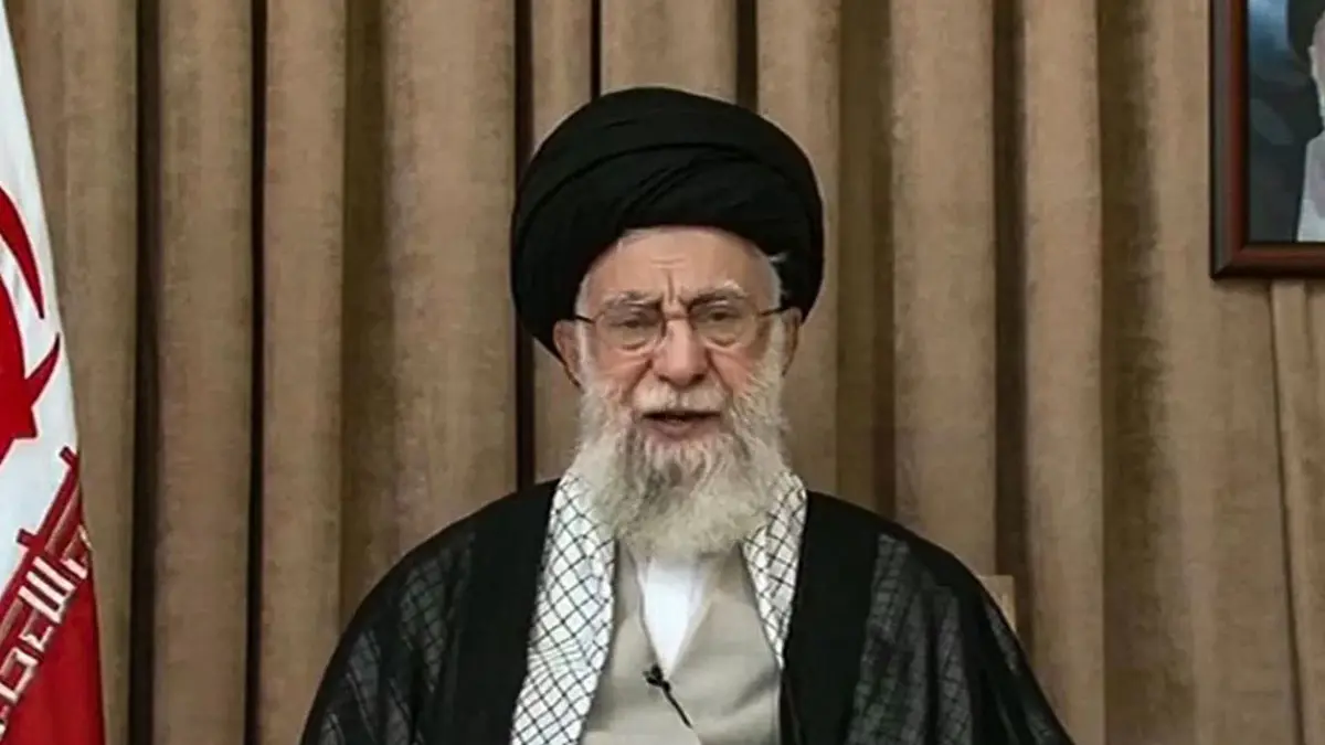 Líder supremo iraní llama a reforzar lazos con China ante creciente presión de Occidente