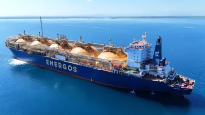 Manzanillo Power Land recibe unidad flotante de almacenamiento y regasificaci&oacute;n de gas natural