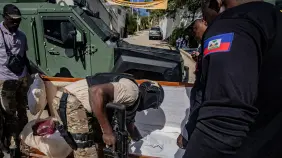Mueren un policía keniano de la misión de seguridad de Haití y dos civiles en un accidente