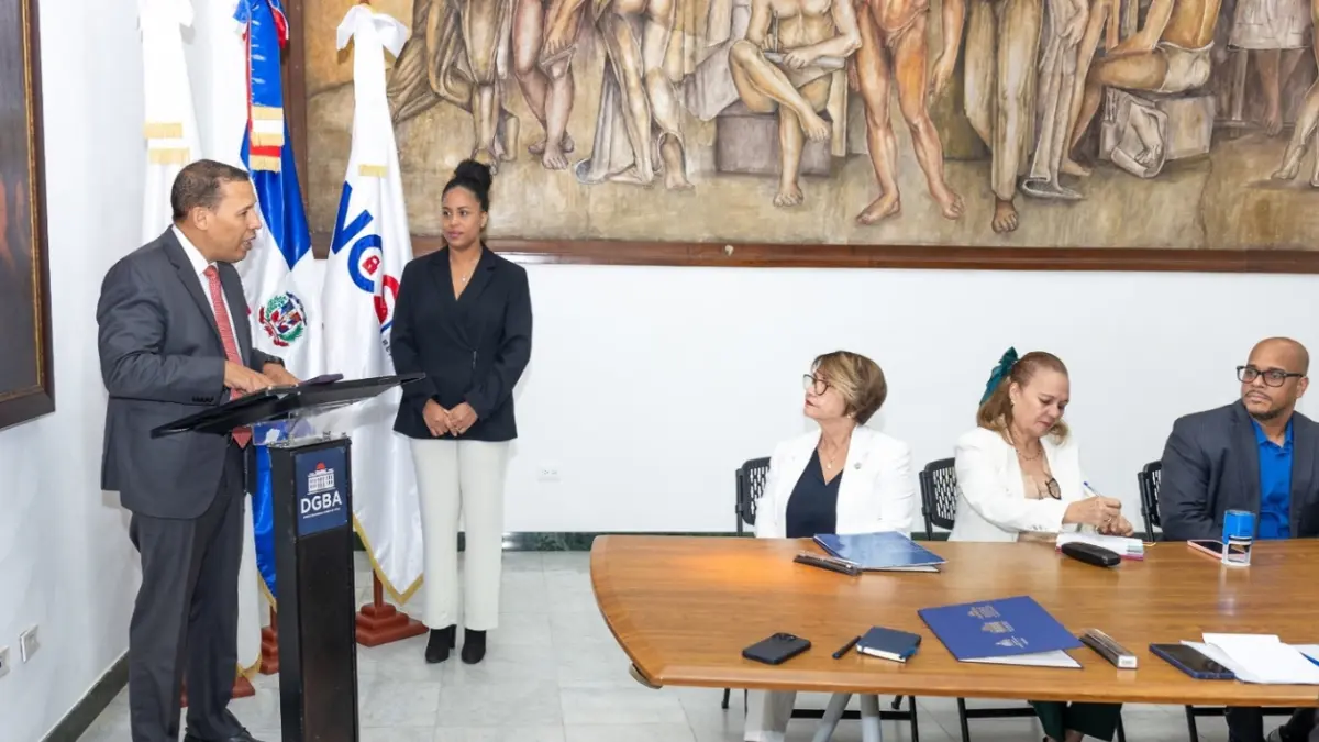 DGBA y CNCS firman acuerdo para impulsar la ciberseguridad en el arte y la cultura dominicana