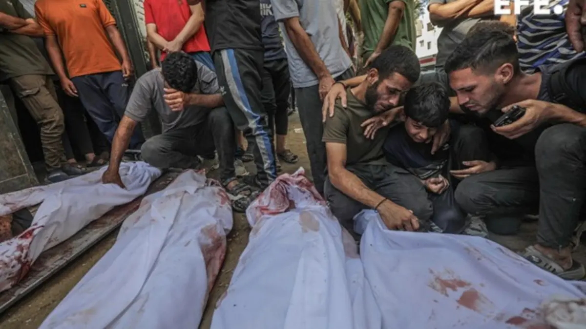 Israel mata a cerca de 100 gazatíes el domingo y sigue bombardeando la ciudad de Gaza