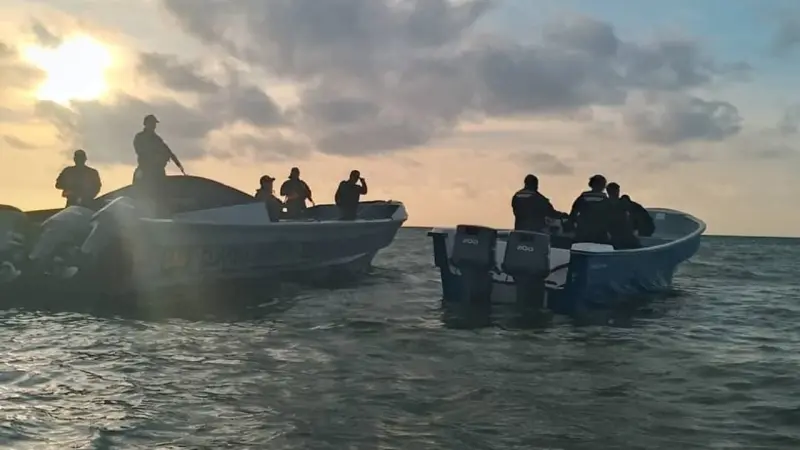 Pescadores y militares se movilizan a zona norte de Venezuela en defensa de la soberanía