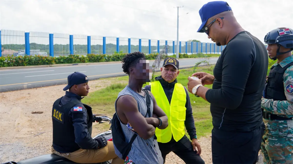 Detienen 1,329 indocumentados y repatrían 1,711 a través de puertas fronterizas