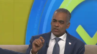 Ministro Joel Santos: "Tenemos suficiente energ&iacute;a durante el d&iacute;a para suplir m&aacute;s all&aacute; de la demanda"