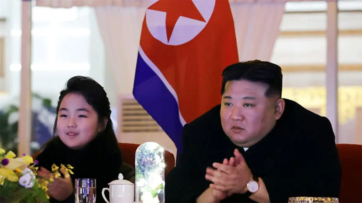 La hija de Kim, considerada como la más probable sucesora, acompaña a su padre en Pekín