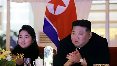 La hija de Kim, considerada como la más probable sucesora, acompaña a su padre en Pekín