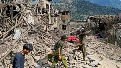 Los muertos por el terremoto de Afganistán superan los 1.400 y una réplica golpea la zona