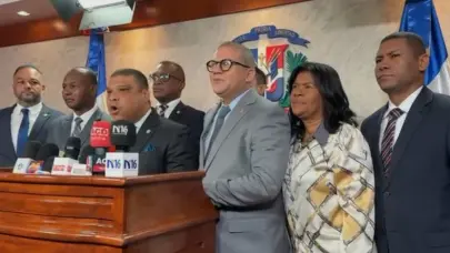 Diputados del PRD y de la FP someten resoluci&oacute;n para que se interpele a Celso Marranzini