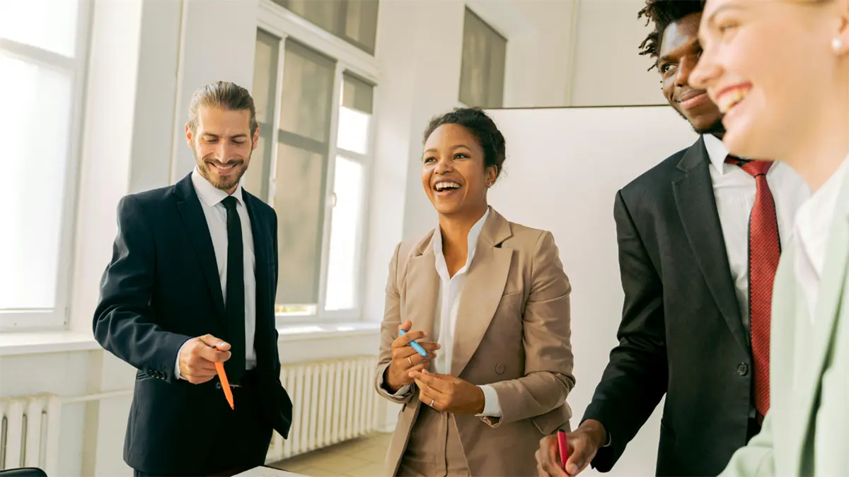 ¿Cómo comunicarte mejor en tu entorno laboral? : claves para una semana sin conflictos
