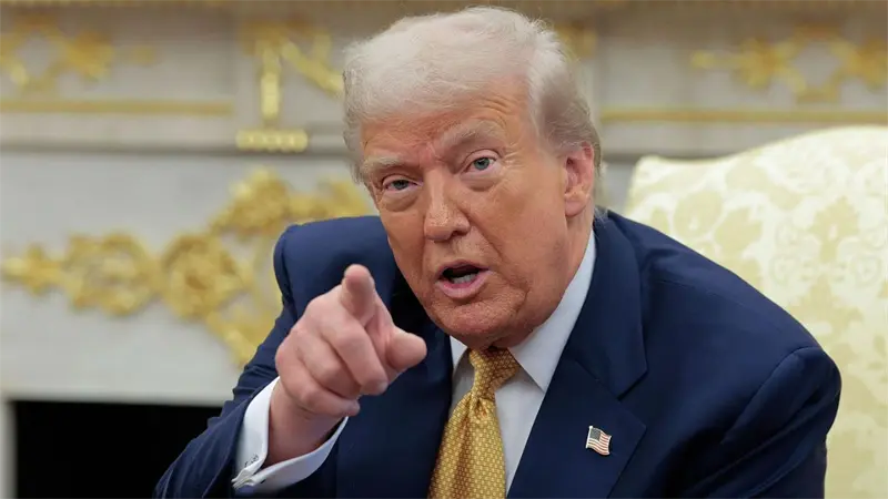Tribunal dictamina que Trump no puede usar la Ley de Enemigos Extranjeros en deportaciones