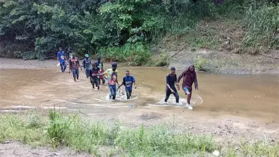 Detienen a 11 nacionales haitianos pr&oacute;ximos al r&iacute;o Guayub&iacute;n en Santiago Rodr&iacute;guez