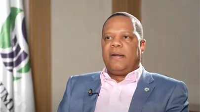 Eddy Alc&aacute;ntara llama a la oposici&oacute;n a descontinuar la politiquer&iacute;a con los productos b&aacute;sicos de la canasta alimentaria