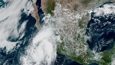 Lorena evoluciona a huracán de categoría 1 en el Pacífico mexicano