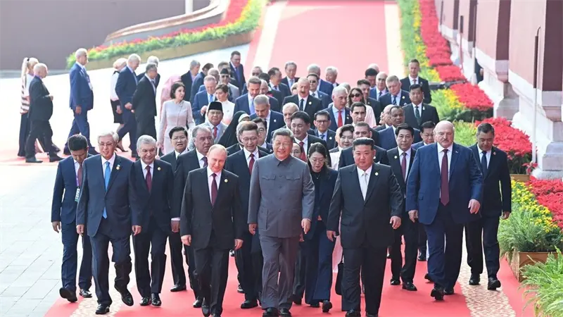 Xi inaugura junto a Putin y Kim desfile militar por el fin de la Segunda Guerra Mundial